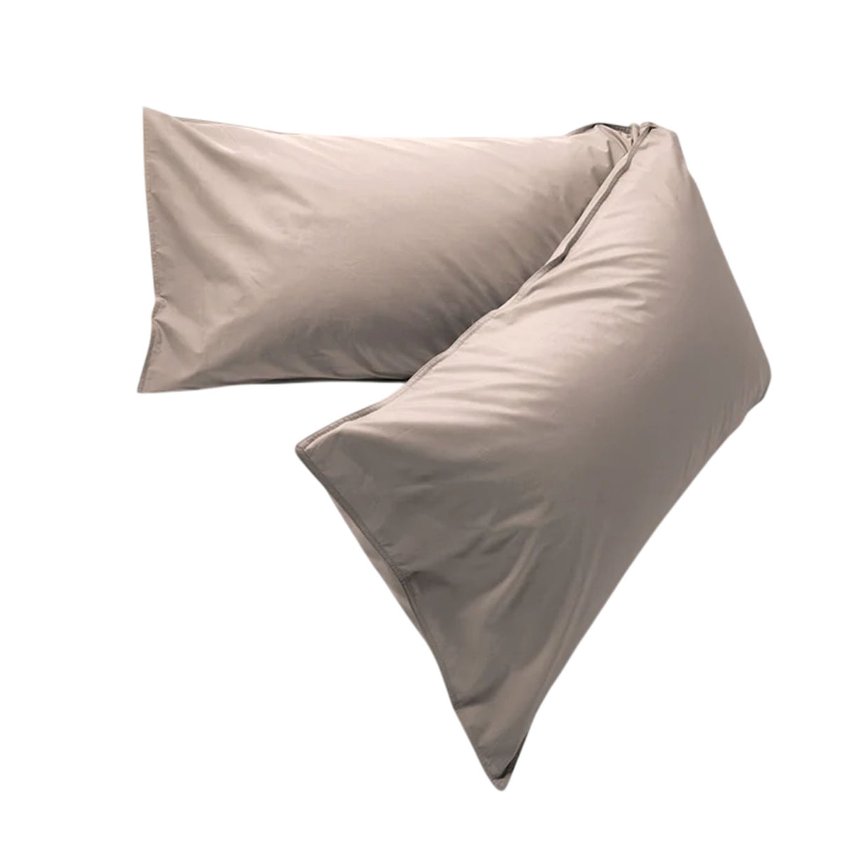 Suite702 bedMATE Perkal Kissenbezug aus Bio-Baumwolle in Camel, geknicktes Kissen, Gesamtansicht