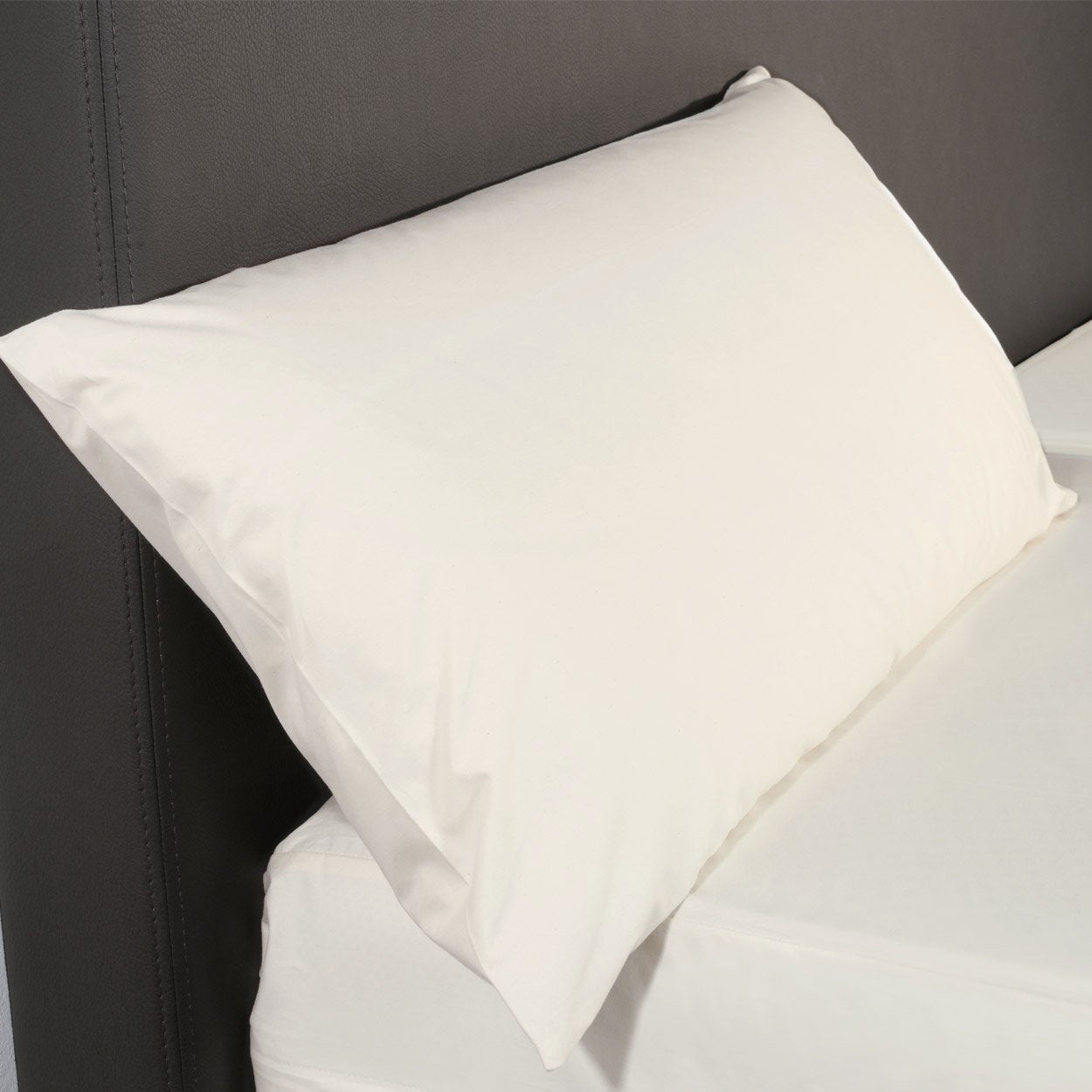 Softsan® Encasing für Seitenschläferkissen aus Bio Baumwolle | Schutzbezug für Allergiker