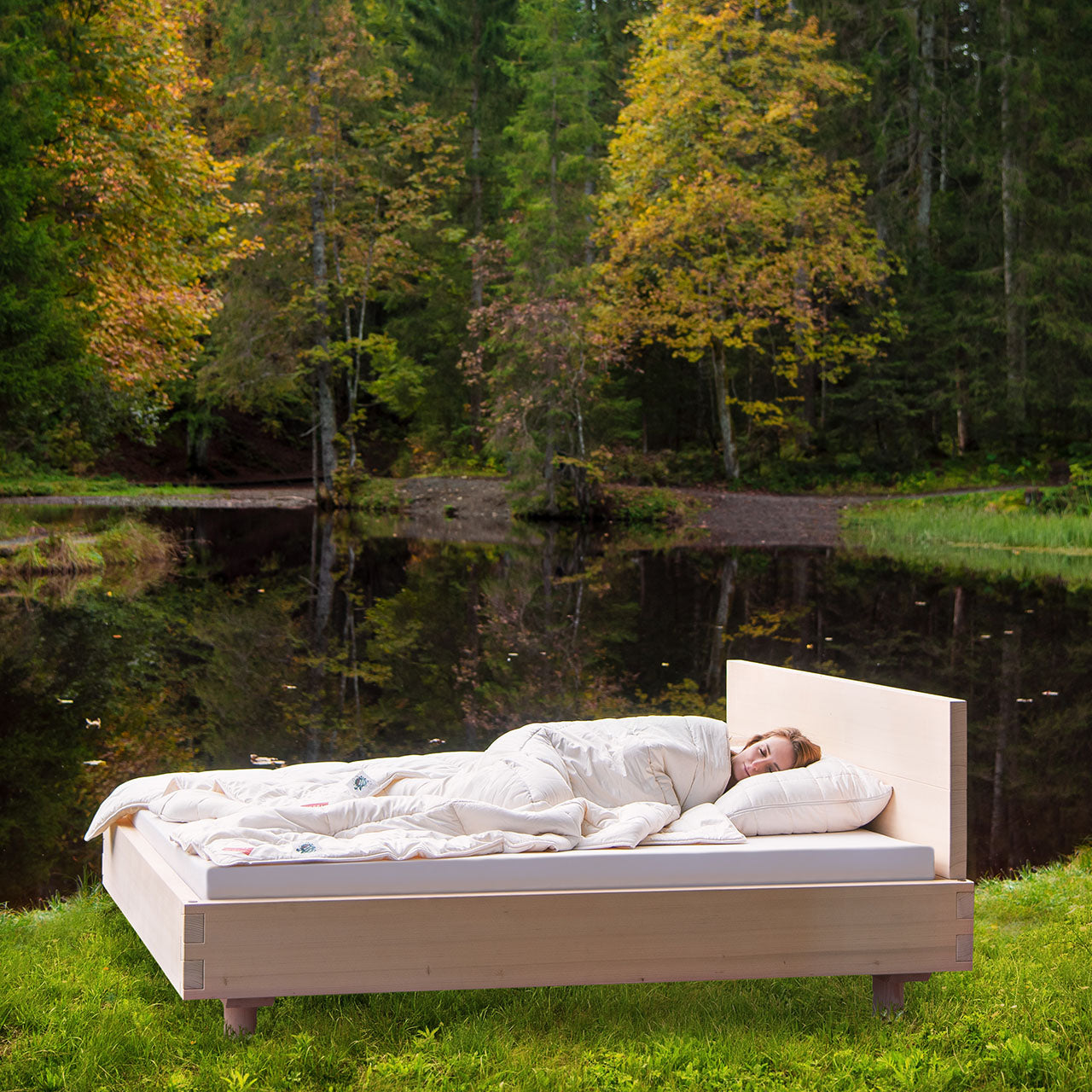 Hefel Bio Timber Ganzjahres-Bettdecke mit TENCEL™-Füllung und Bio Baumwolle Bezug