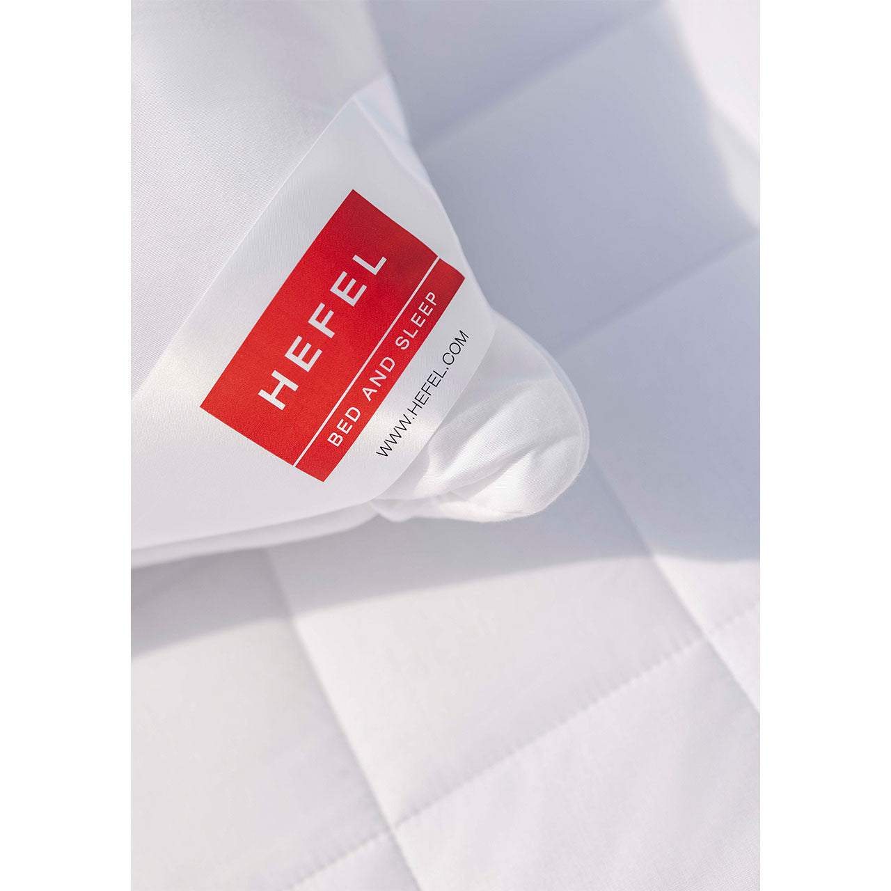 Hefel Edition 101 Kopfkissen mit TENCEL™-Steppung und PES-Faserbällchen-Füllung