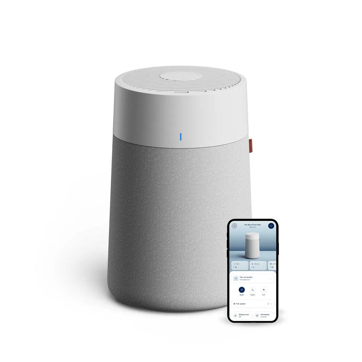 Blueair Blue Pure Max Luftreiniger mit grauem Stoffbezug und Smartphone mit Steuerungs-App daneben